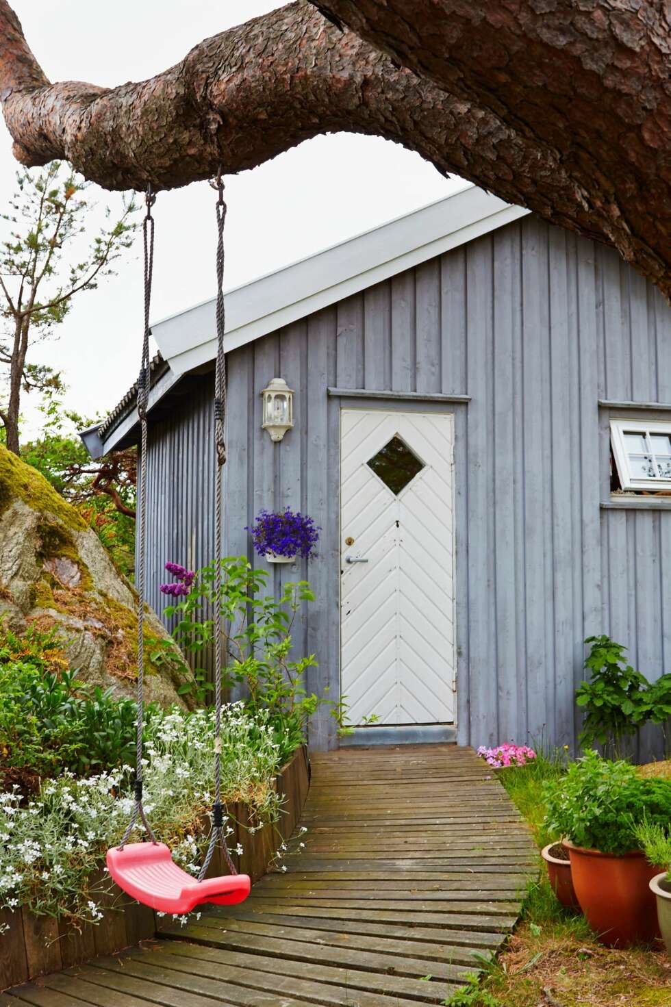 NYE TIDER: En ny snurredo har erstattet den gamle utedoen og er plassert i annekset som ligger i bakkant av hytta. NYE TIDER: En ny snurredo har erstattet den gamle utedoen og er plassert i annekset som ligger i bakkant av hytta.