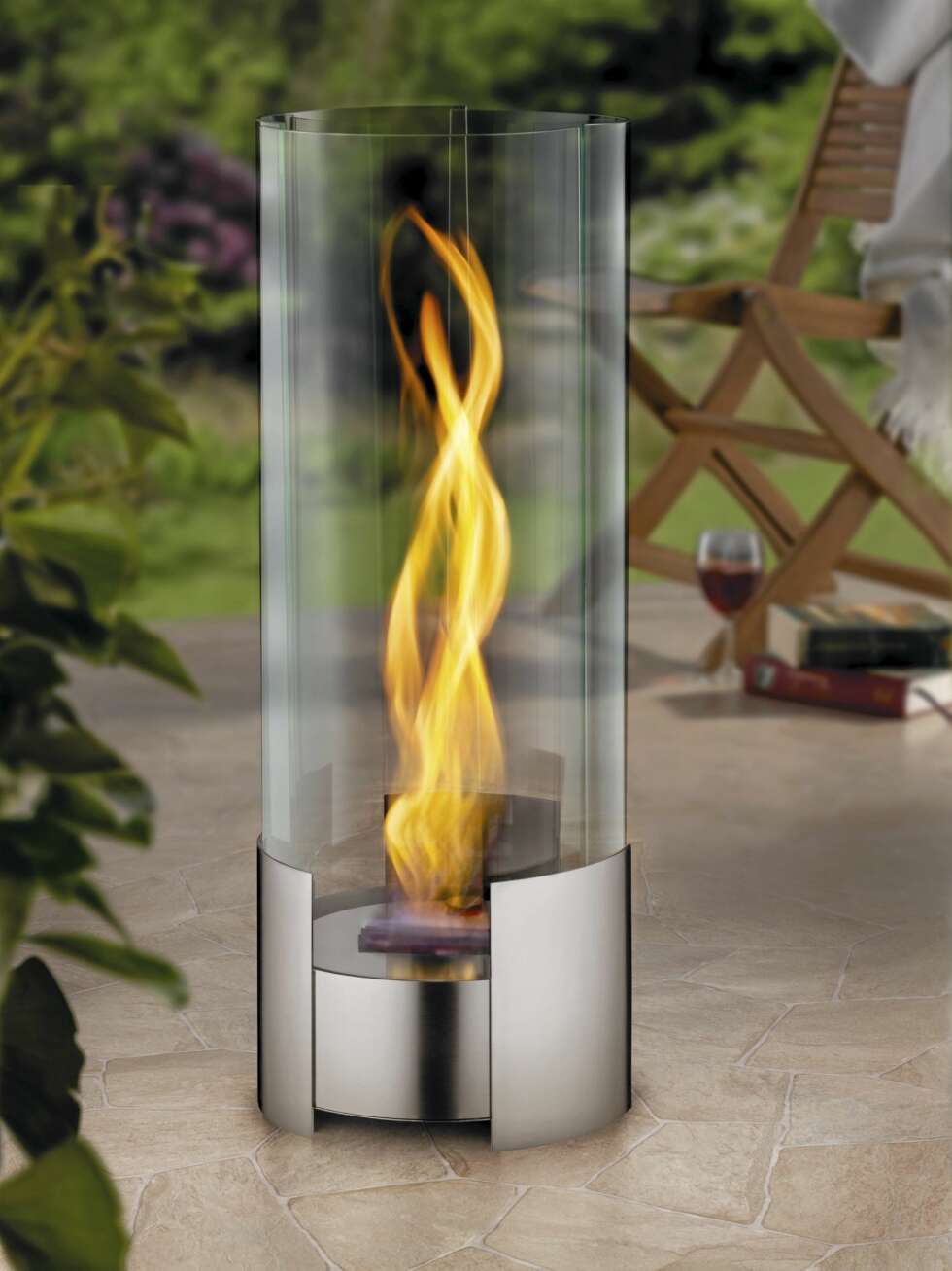 HET DANS: Biobrenneren "Twistfire" er utformet slik at sirkulerende luft får flammene til å vri seg om hverandre, fås i to størrelser, (h: 36,5 cm og 62, 5 cm), kr 1999 og 3499, www.schjodt-agentur.no. HET DANS: Biobrenneren "Twistfire" er utformet slik at sirkulerende luft får flammene til å vri seg om hverandre, fås i to størrelser, (h: 36,5 cm og 62, 5 cm), kr 1999 og 3499, www.schjodt-agentur.no.