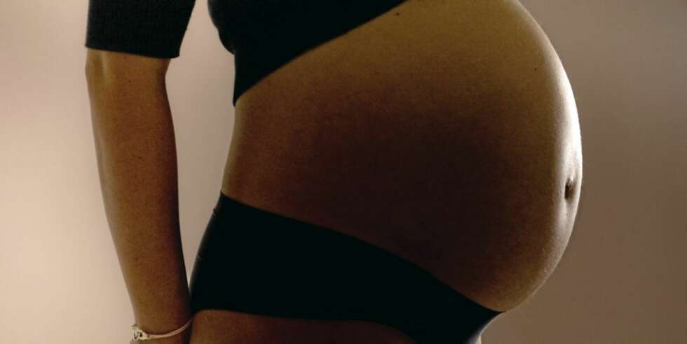 MYKT LYS: For å få det flatterende, myke lyset du ser i profesjonelle bilder, bør du droppe blitsen og utnytte det naturlige lyset - eller andre lyskilder. MYKT LYS: For å få det flatterende, myke lyset du ser i profesjonelle bilder, bør du droppe blitsen og utnytte det naturlige lyset - eller andre lyskilder.