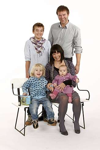 HELE FAMILIEN: Selma Lønning Aarø (36)sammen med mannen Richard (41) og barna Eyolf (11), Ivar (3) og Elvira (5mnd) HELE FAMILIEN: Selma Lønning Aarø (36)sammen med mannen Richard (41) og barna Eyolf (11), Ivar (3) og Elvira (5mnd)