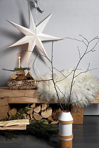 STEMNING: Julestemning med blant annet selvlagd benk. STEMNING: Julestemning med blant annet selvlagd benk.