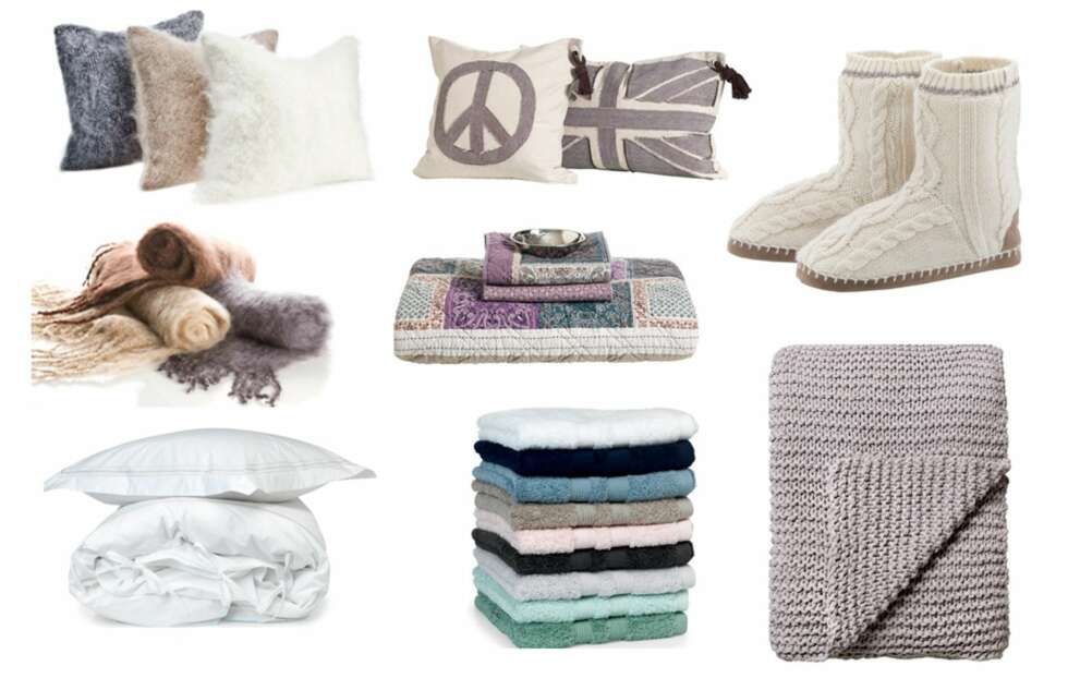 MYKE GAVER TIL SØSTER: Puter i mohair: Balmuir kr 1110 Tøfler: Kari Traa kr 399 Skjerf i mohair: Balmuir kr 951 Sengeteppe: Princess kr 799 Sengetøy: Mille Notti, Bellas Hus fra kr 1495 Håndklær: Fontana, Bellas Hus fra kr 98 Strikket pledd: Bloomingville kr 719 MYKE GAVER TIL SØSTER: Puter i mohair: Balmuir kr 1110 Tøfler: Kari Traa kr 399 Skjerf i mohair: Balmuir kr 951 Sengeteppe: Princess kr 799 Sengetøy: Mille Notti, Bellas Hus fra kr 1495 Håndklær: Fontana, Bellas Hus fra kr 98 Strikket pledd: Bloomingville kr 719