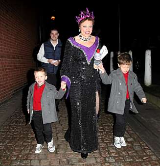 MAMMA: Jade Goody døde på ""Mother's day"". Her med sønnene Freddy og Bobby. MAMMA: Jade Goody døde på ""Mother's day"". Her med sønnene Freddy og Bobby.