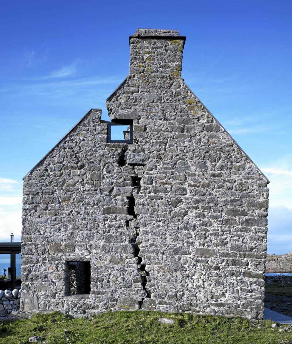 VERNET: Den opprinnelige ruinen er inkludert på Historic Scotland's register over viktige historiske bygninger. Her er det tre kategorier: A, B og C og the White House, som huset omtales som, er en C- vernet bygning. VERNET: Den opprinnelige ruinen er inkludert på Historic Scotland's register over viktige historiske bygninger. Her er det tre kategorier: A, B og C og the White House, som huset omtales som, er en C- vernet bygning.