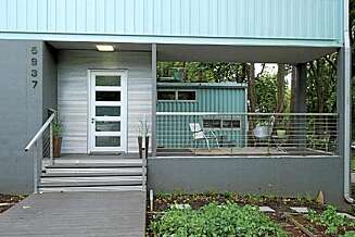 NYTT EKSTERIØR: Eksteriøret på containerhuset har også fått et løft etter renoveringen NYTT EKSTERIØR: Eksteriøret på containerhuset har også fått et løft etter renoveringen