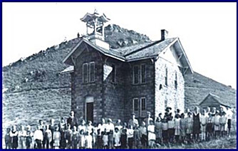 I GAMLE DAGER: I Denver hadde det gamle skolehuset stor betydning i lokalsamfunnet. I GAMLE DAGER: I Denver hadde det gamle skolehuset stor betydning i lokalsamfunnet.