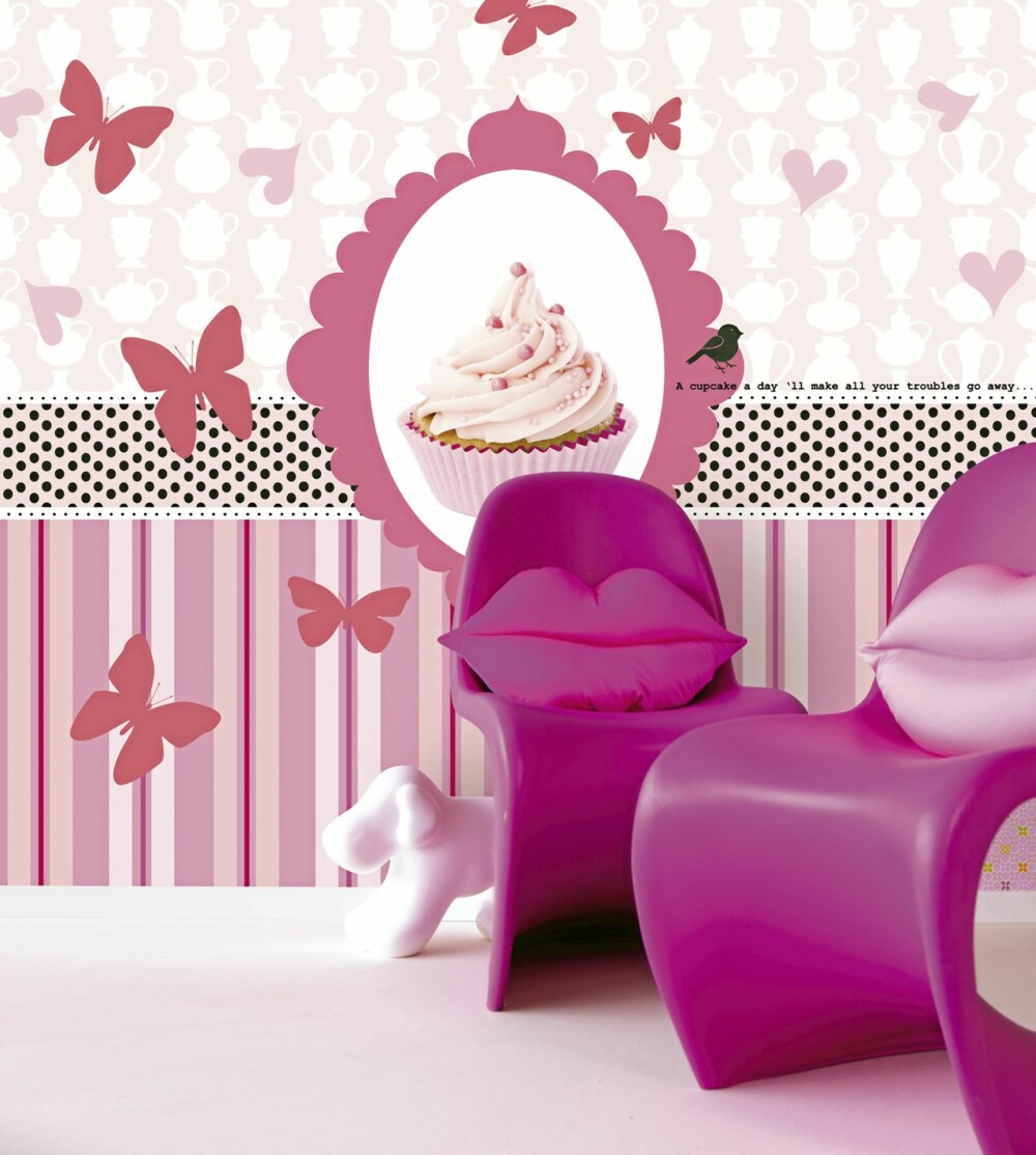 FOR PRINSESSER: Wallpower Wanted-kolleksjonen, nummer 301658 vil nok falle i smak hos små prinsesser. En fibertapet hvor prisen fra butikk er cirka 4000 kroner. FOR PRINSESSER: Wallpower Wanted-kolleksjonen, nummer 301658 vil nok falle i smak hos små prinsesser. En fibertapet hvor prisen fra butikk er cirka 4000 kroner.
