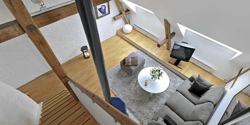 TIL SALGS: Loftsleilighet med takterrasse på Torshov. Prisantydning 5 750 000. Primærrom128 kvm. 4 Soverom. TIL SALGS: Loftsleilighet med takterrasse på Torshov. Prisantydning 5 750 000. Primærrom128 kvm. 4 Soverom.