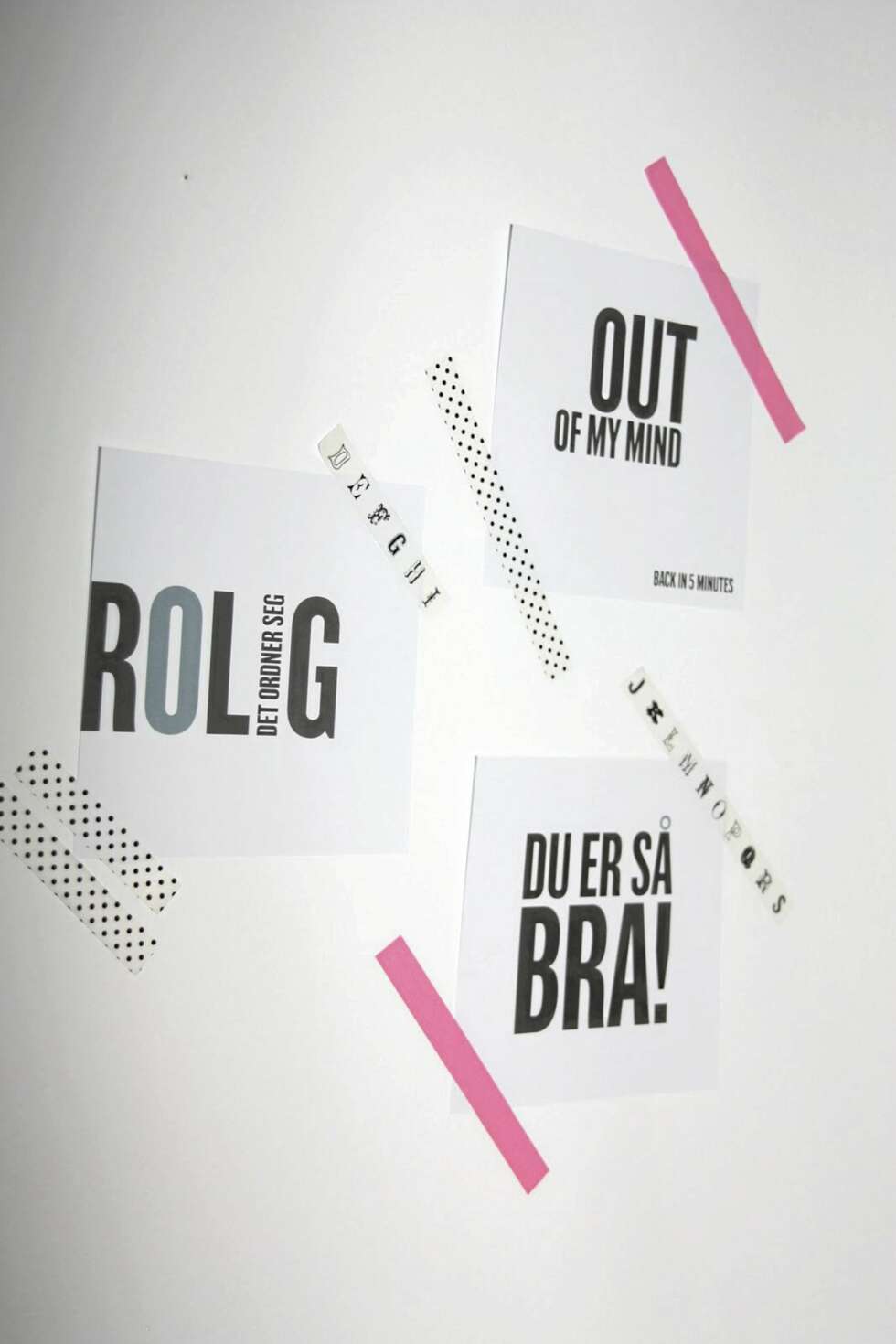 WASHI-TAPE: Interiørblogger Sissel Yohanne Røed, med bloggen Daisys Home, bruker også Washi-tape i interiøret sitt. Hun synes det er morsomt med nye trender, og at det nå er tape som gjelder. WASHI-TAPE: Interiørblogger Sissel Yohanne Røed, med bloggen Daisys Home, bruker også Washi-tape i interiøret sitt. Hun synes det er morsomt med nye trender, og at det nå er tape som gjelder.