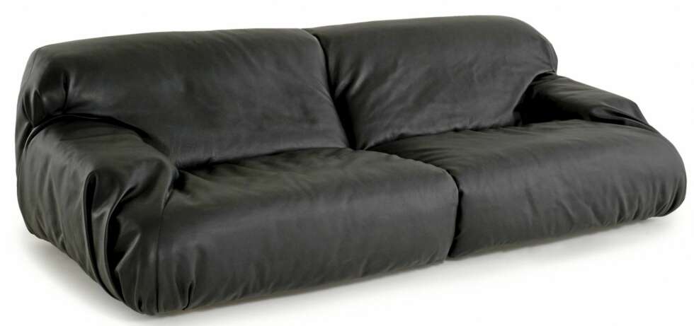 DYP: Skinnesofaen "Brenno" fra Edra ble vist på årets Milano-messe. Fra kr 100 325, avhengig av lengde. Forhandlere er blant andre Expo Nova Møbelgalleri og Blåmann Møbler.edra.com DYP: Skinnesofaen "Brenno" fra Edra ble vist på årets Milano-messe. Fra kr 100 325, avhengig av lengde. Forhandlere er blant andre Expo Nova Møbelgalleri og Blåmann Møbler.edra.com