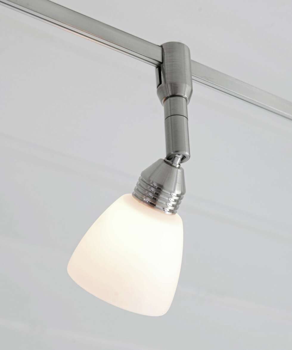 VIKTIG MED LYS: Lyssetting ble et viktig elemEnt i det nye interiøret. Disse spotlightene er fra IFØ Electric. VIKTIG MED LYS: Lyssetting ble et viktig elemEnt i det nye interiøret. Disse spotlightene er fra IFØ Electric.