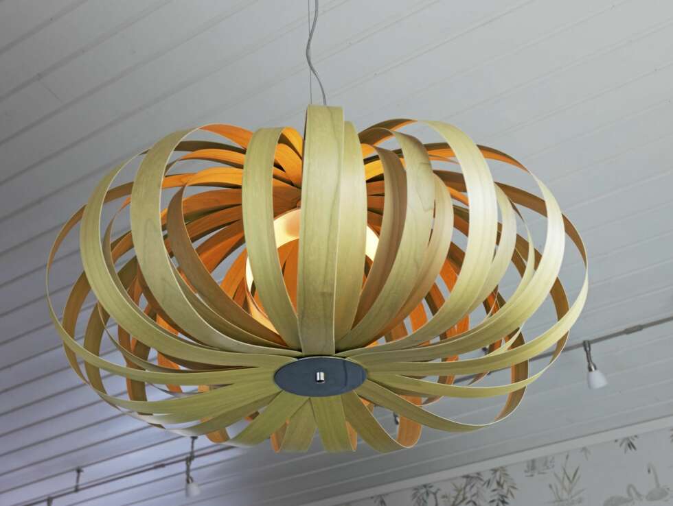 LYS OVER SPISEBORDET: Denne lampen heter Onion og er fra Rom. LYS OVER SPISEBORDET: Denne lampen heter Onion og er fra Rom.
