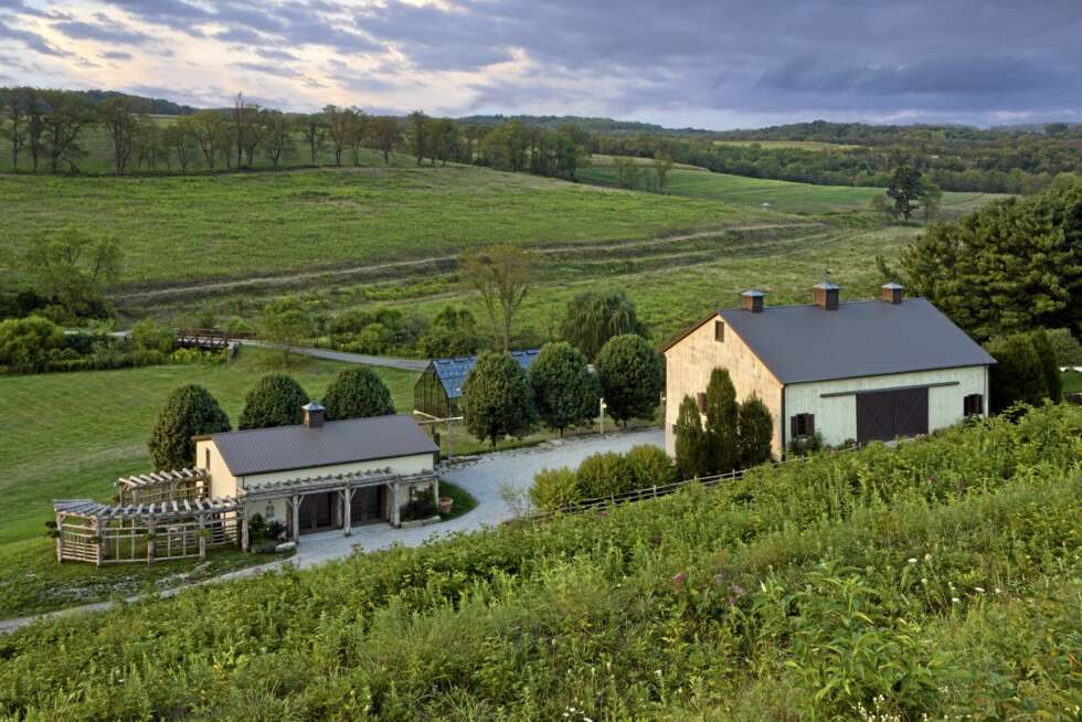 EKSTERIØR: Den gamle gården ligger idyllisk til i åsene av Pennsylvania EKSTERIØR: Den gamle gården ligger idyllisk til i åsene av Pennsylvania