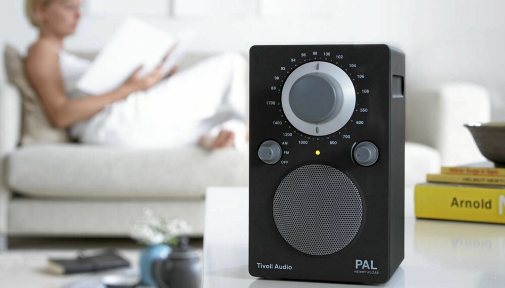 Tivoli Pal er en radio som er alt for dyr til å stå ubrukt når batteriet er utslitt. Tivoli Pal er en radio som er alt for dyr til å stå ubrukt når batteriet er utslitt.