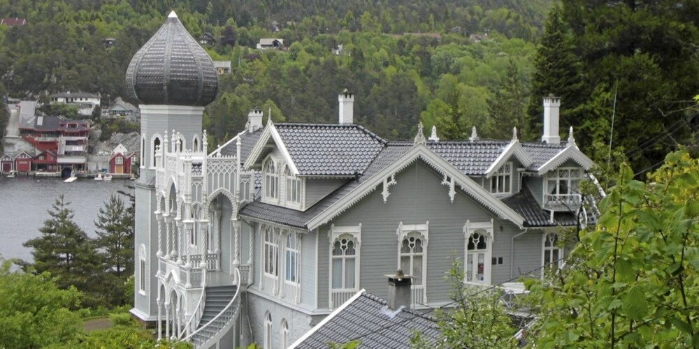 HISTORISMEN: Ole Bulls hjem på Lysøen utenfor Bergen, tegnet av arkitekt Conrad Fredrik von der Lippe HISTORISMEN: Ole Bulls hjem på Lysøen utenfor Bergen, tegnet av arkitekt Conrad Fredrik von der Lippe