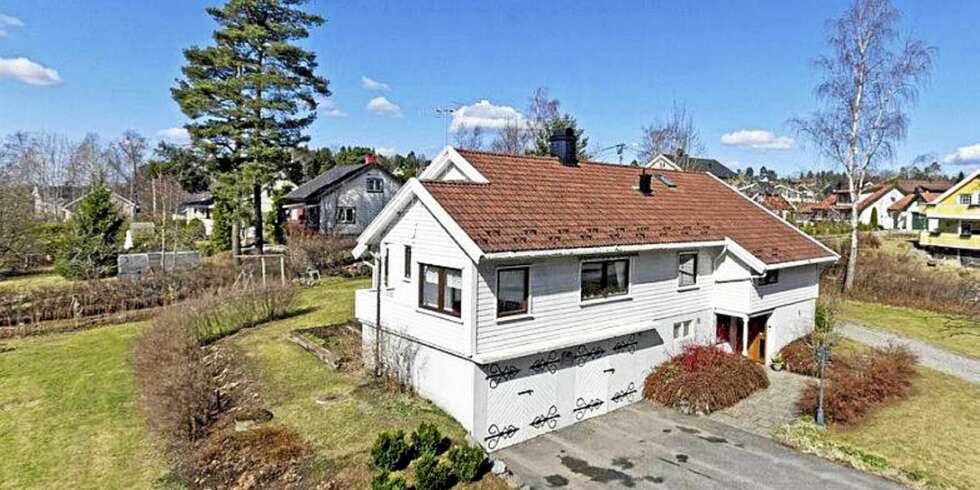 FLYTTE UT AV OSLO: Dette huset på Korsegården i Askim er til salgs for 2,3 millioner. FLYTTE UT AV OSLO: Dette huset på Korsegården i Askim er til salgs for 2,3 millioner.