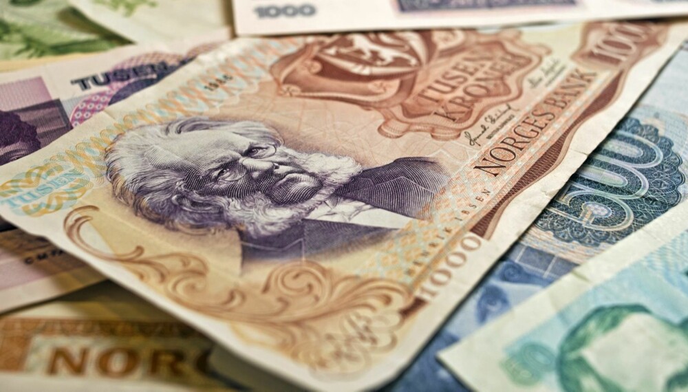 ØKONOMISK FORUTSIGBARHET: I usikre rentetider kan det være fornuftig å skape forutsigbarhet. Ett alternativ kan være å binde renten på deler av lånet boliglånet. ØKONOMISK FORUTSIGBARHET: I usikre rentetider kan det være fornuftig å skape forutsigbarhet. Ett alternativ kan være å binde renten på deler av lånet boliglånet.