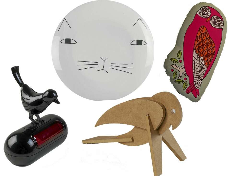 DYRISK NATUR: Digital klokke fra R.O.O.M, kr 395. Tallerken porselen fra Hay, kr. 219. Uglepute fra R.O.O.M, kr 270. Trebyggesett fra Hay, kr. 249. DYRISK NATUR: Digital klokke fra R.O.O.M, kr 395. Tallerken porselen fra Hay, kr. 219. Uglepute fra R.O.O.M, kr 270. Trebyggesett fra Hay, kr. 249.