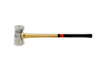 Thunder: Dobbelegget øks med 89 cm skaft i hickory og et hode som veier1,6 kg
Pris: 1750 Thunder: Dobbelegget øks med 89 cm skaft i hickory og et hode som veier1,6 kg
Pris: 1750
