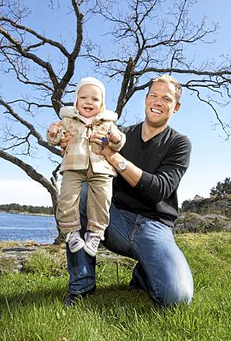 STOLT PAPPA: Thor Hushovd tror han ser datteren mer enn andre karriereforeldre - når han først er hjemme. STOLT PAPPA: Thor Hushovd tror han ser datteren mer enn andre karriereforeldre - når han først er hjemme.