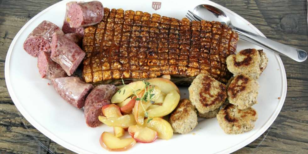 RIBBE TIL JUL? Bostedet ditt som bestemmer om familien din har ribbe, pinnekjøtt eller annen mat på bordet julaften. RIBBE TIL JUL? Bostedet ditt som bestemmer om familien din har ribbe, pinnekjøtt eller annen mat på bordet julaften.