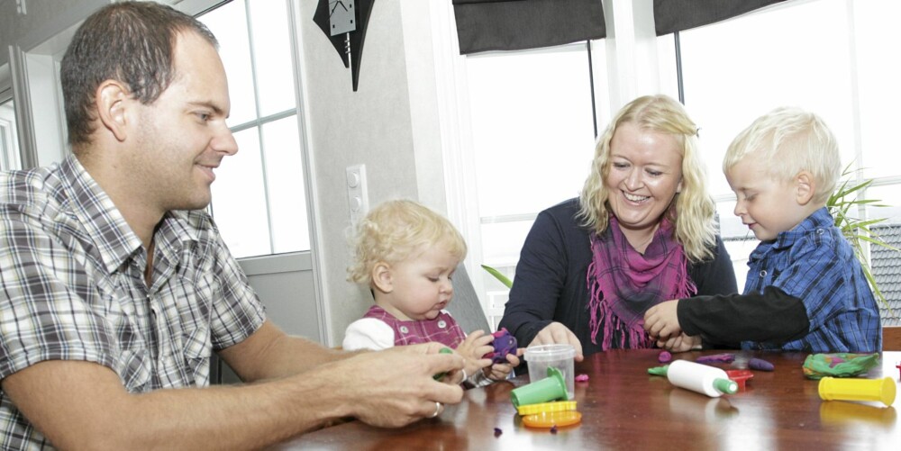 FAMILIEHARMONI: Pappa Ole Johnny, Celine, mamma Torill og storebror Sebastian. FAMILIEHARMONI: Pappa Ole Johnny, Celine, mamma Torill og storebror Sebastian.