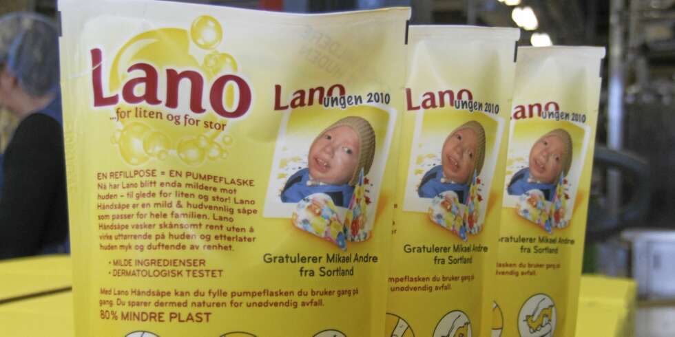 I fjor ble Mikael Andre kåret til årets Lano-unge. 4. september kåres Lano-ungen 2011. I fjor ble Mikael Andre kåret til årets Lano-unge. 4. september kåres Lano-ungen 2011.