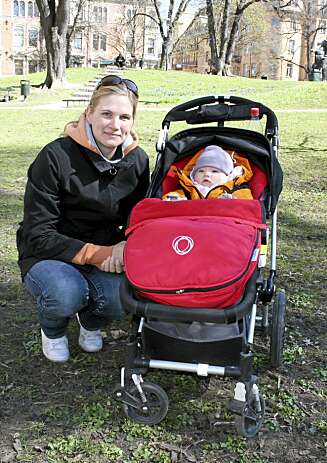 Louise sammen med datteren Paloma. Louise sammen med datteren Paloma.
