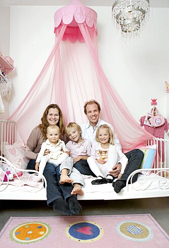 SVANEMERKET FAMILIE: Familien Aas tar ikke lenger for gitt at produkter ment for barn ikke kan inneholde farlige kjemikalier. SVANEMERKET FAMILIE: Familien Aas tar ikke lenger for gitt at produkter ment for barn ikke kan inneholde farlige kjemikalier.