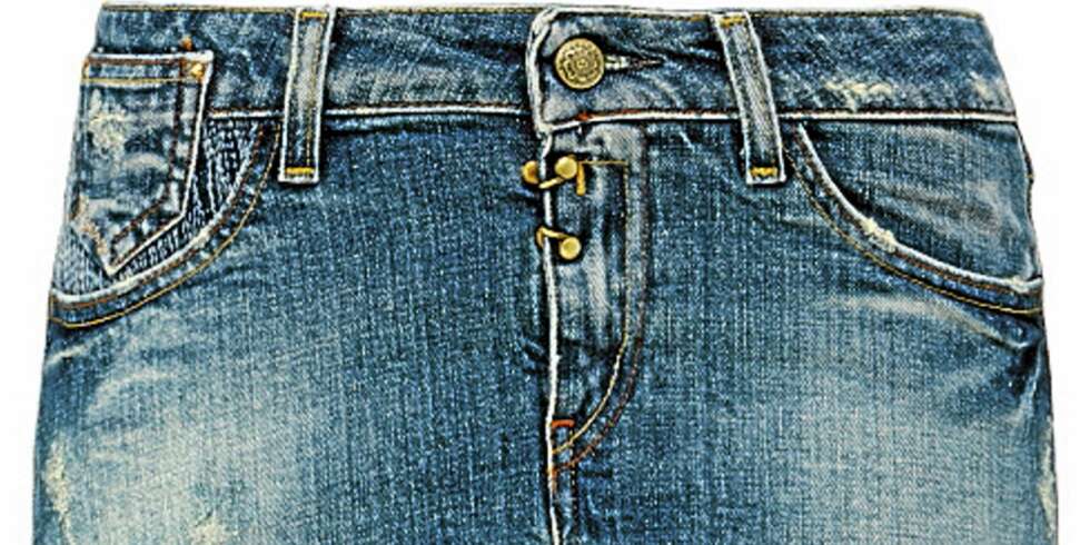 OLABUKSA: Jeans er en av høstens absolutt hotteste materialer. OLABUKSA: Jeans er en av høstens absolutt hotteste materialer.