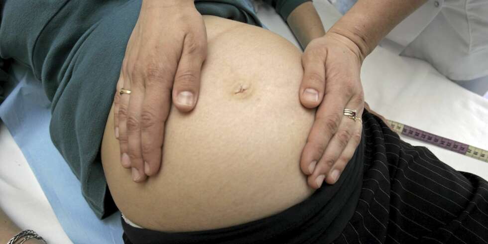 HØYGRAVID: Ønsker du barnehageplass til barnet ditt neste år, må du føde innen midnatt. HØYGRAVID: Ønsker du barnehageplass til barnet ditt neste år, må du føde innen midnatt.
