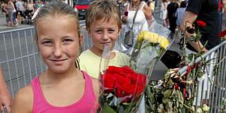 GODT Å SE I VIRKELIGHETEN: Søsknene Celine (11) og Marcus( 9) Brekkli var i utlandet på sommerferie 22.juli, men synes det var fint å se alle blomstene i virkeligheten, og ikke bare på tv. GODT Å SE I VIRKELIGHETEN: Søsknene Celine (11) og Marcus( 9) Brekkli var i utlandet på sommerferie 22.juli, men synes det var fint å se alle blomstene i virkeligheten, og ikke bare på tv.