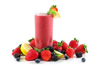 En bra sammensatt smoothie kan godt erstatte et måltid daglig. En super start på dagen, både for store og små! En bra sammensatt smoothie kan godt erstatte et måltid daglig. En super start på dagen, både for store og små!