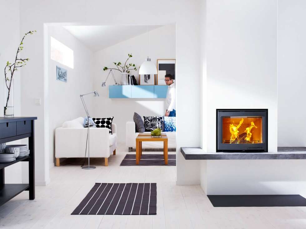 INNSATS. Conturas innsats Ci5 er designet for å kunne passe i inn i allerede eksisterende åpne peisløsninger, fra kr 10 900 hos Varmefag. INNSATS. Conturas innsats Ci5 er designet for å kunne passe i inn i allerede eksisterende åpne peisløsninger, fra kr 10 900 hos Varmefag.