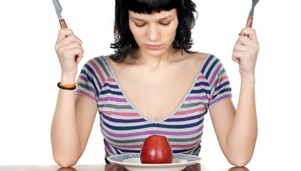 NØYSOMHET: Ikke sett all maten på bordet, begynn med grønnsaker og salat, lyder et slankeråd... NØYSOMHET: Ikke sett all maten på bordet, begynn med grønnsaker og salat, lyder et slankeråd...