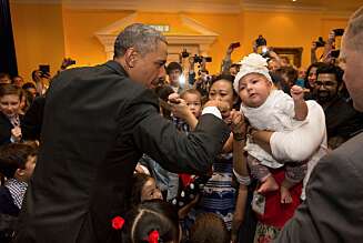 BRUKER DET OFTE: Selveste presidenten i USA, Barack Obama, bruker "fistbump" stadig vekk. BRUKER DET OFTE: Selveste presidenten i USA, Barack Obama, bruker "fistbump" stadig vekk.