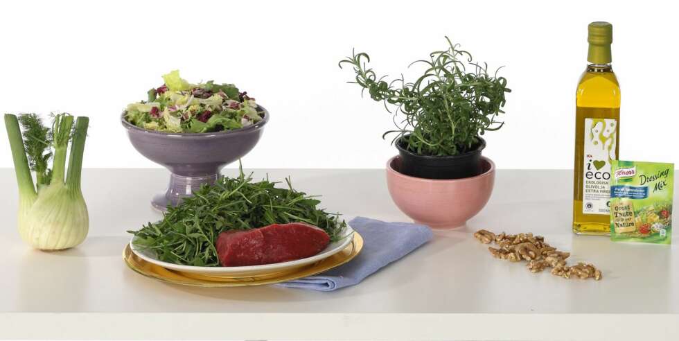 SAMBOERMIDDAG 1: Biff med salat, sjysaus og bakt fennikel. SAMBOERMIDDAG 1: Biff med salat, sjysaus og bakt fennikel.