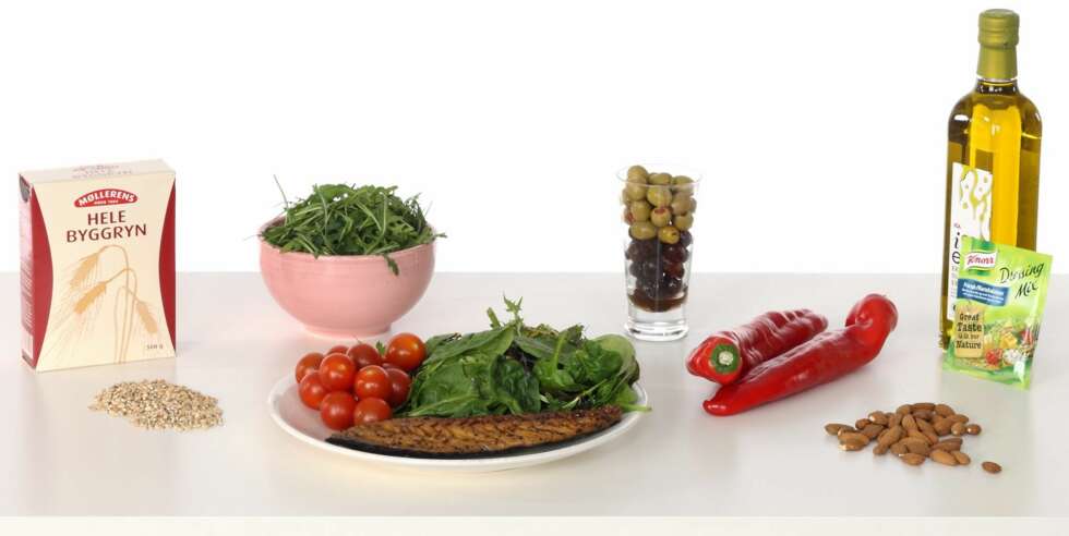 SPORTY MIDDAG 2: Lun salat med varmrøkt makrell. SPORTY MIDDAG 2: Lun salat med varmrøkt makrell.