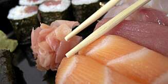 SUSHI: Et sunt sushimåltid inneholder både sashimi og nigiri eller maki. SUSHI: Et sunt sushimåltid inneholder både sashimi og nigiri eller maki.