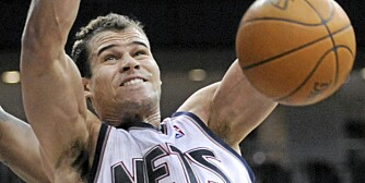 FORLOVET: Kim Kardashian er forlovet med Kris Humphries som er stjerne på basketlaget New Jersey Nets. FORLOVET: Kim Kardashian er forlovet med Kris Humphries som er stjerne på basketlaget New Jersey Nets.