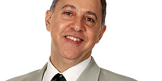 Dr. Fedon Lindberg Dr. Fedon Lindberg