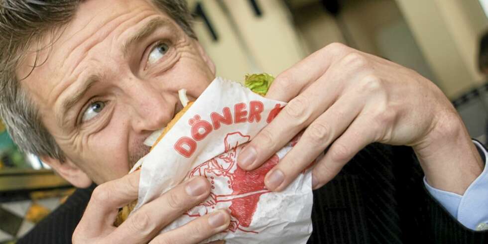 ET LITE NATTMÅLTID: En kebab på vei hjem fra byen er light-versjonen av det musene i den britiske undersøkelsen ble utsatt for. ET LITE NATTMÅLTID: En kebab på vei hjem fra byen er light-versjonen av det musene i den britiske undersøkelsen ble utsatt for.