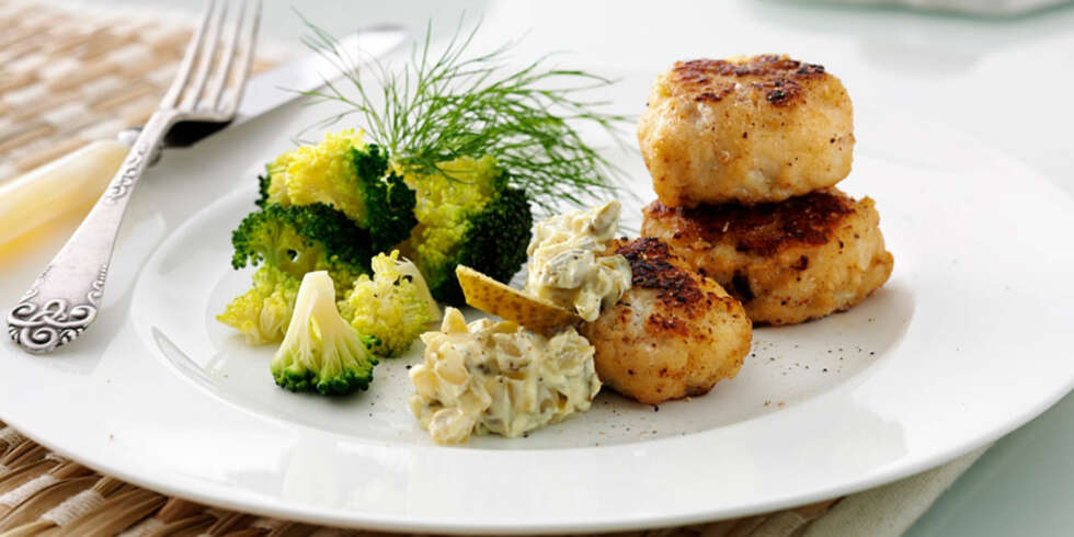 FISK: Hjemmelagede fiskekaker er sunt og godt. FISK: Hjemmelagede fiskekaker er sunt og godt.