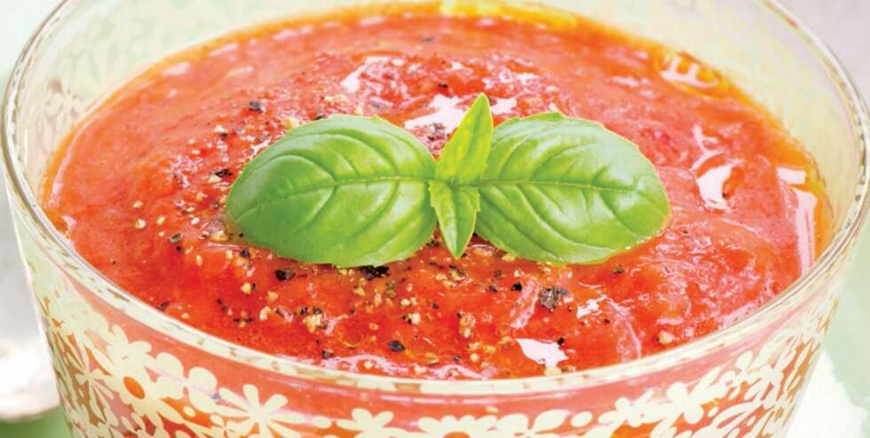 ITALIENSK SUPPE: Med paprika, hvitløk, tomater og oregano. ITALIENSK SUPPE: Med paprika, hvitløk, tomater og oregano.