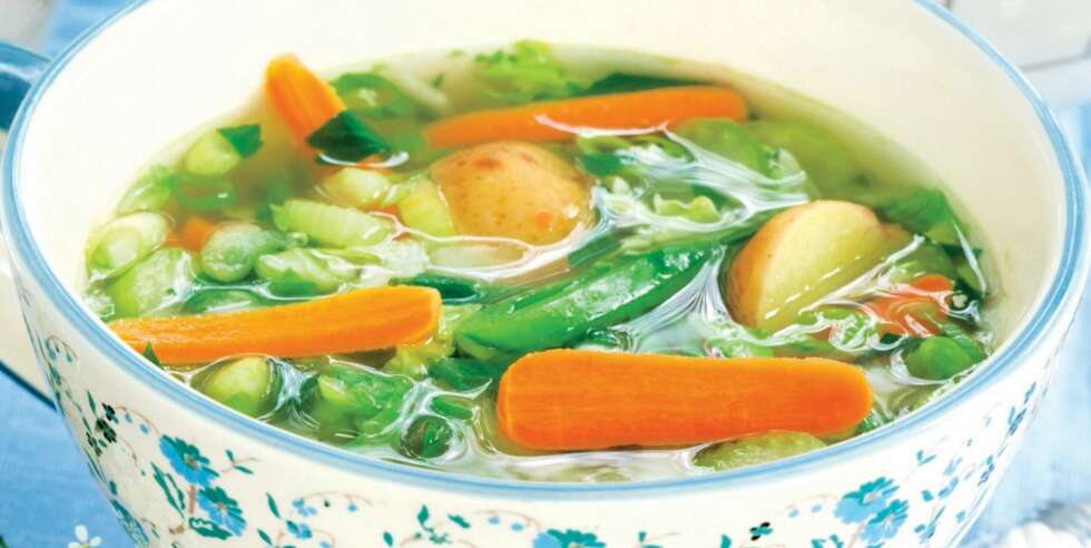 VÅRSUPPE: Med mynte og grønnsaker. VÅRSUPPE: Med mynte og grønnsaker.