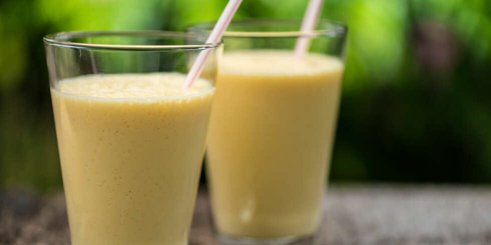 SILKEMYK FROKOSTSMOOTHIE: Rik på sunt fett, fettløselige vitaminer, kostfiber, kalsium, vitamin B,C og jern. ILLUSTRASJONSFOTO: Colourbox SILKEMYK FROKOSTSMOOTHIE: Rik på sunt fett, fettløselige vitaminer, kostfiber, kalsium, vitamin B,C og jern. ILLUSTRASJONSFOTO: Colourbox