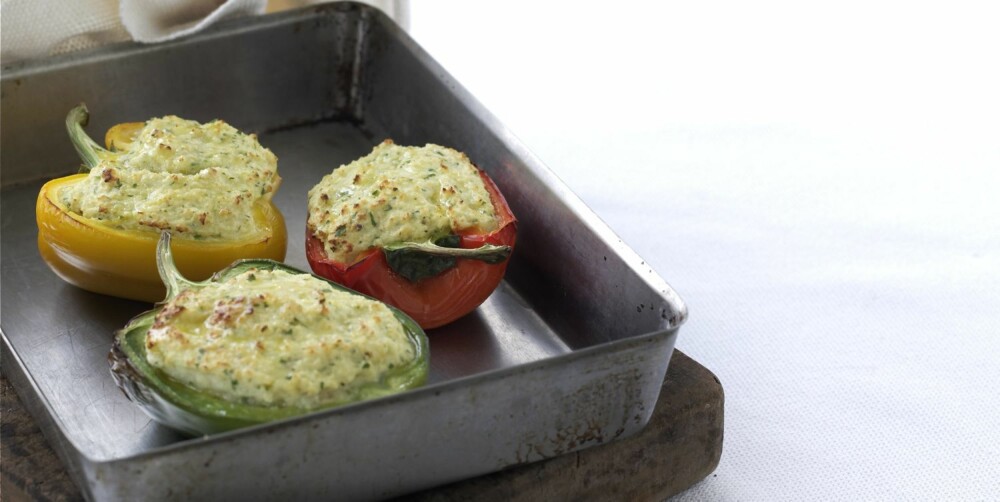 SLANKEMAT: Fylte paprika til middag er uten kjøtt, og inneholder 474 kcal om du følger denne oppskriften. SLANKEMAT: Fylte paprika til middag er uten kjøtt, og inneholder 474 kcal om du følger denne oppskriften.