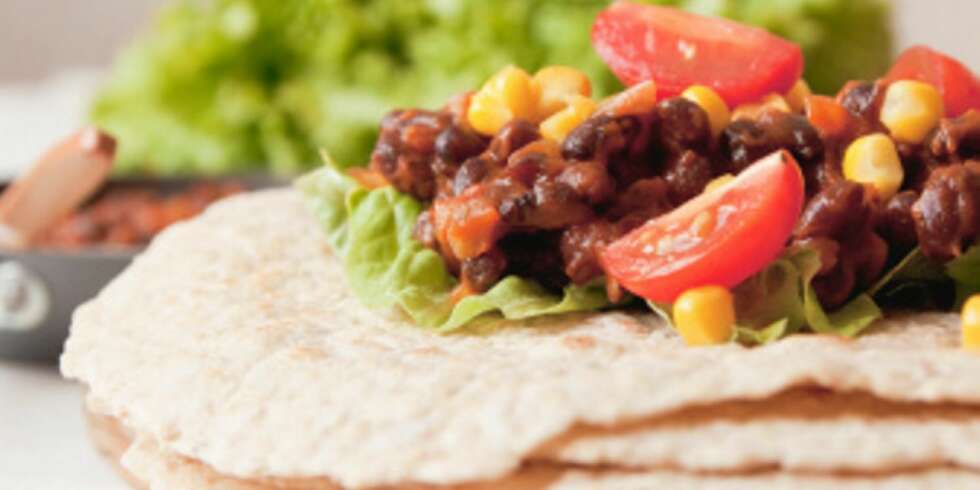 SUNNHETSBOMBE: Ved å velge Vektkonsulentenes taco, blir du mer mett, du får i deg halvparten så mye salt, mer vitaminer og mye mindre fett. Dessuten mer enn halverer du kaloriinntaket! Og det er bare å glede seg til smaksopplevelsen... SUNNHETSBOMBE: Ved å velge Vektkonsulentenes taco, blir du mer mett, du får i deg halvparten så mye salt, mer vitaminer og mye mindre fett. Dessuten mer enn halverer du kaloriinntaket! Og det er bare å glede seg til smaksopplevelsen...