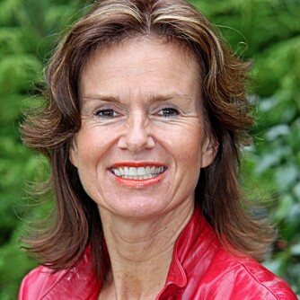 COACH: Ann Elin Schüssel og mannen Jeroen har sammen skapt den nye tjenesten som gir deg råd om livet på mobilen. COACH: Ann Elin Schüssel og mannen Jeroen har sammen skapt den nye tjenesten som gir deg råd om livet på mobilen.