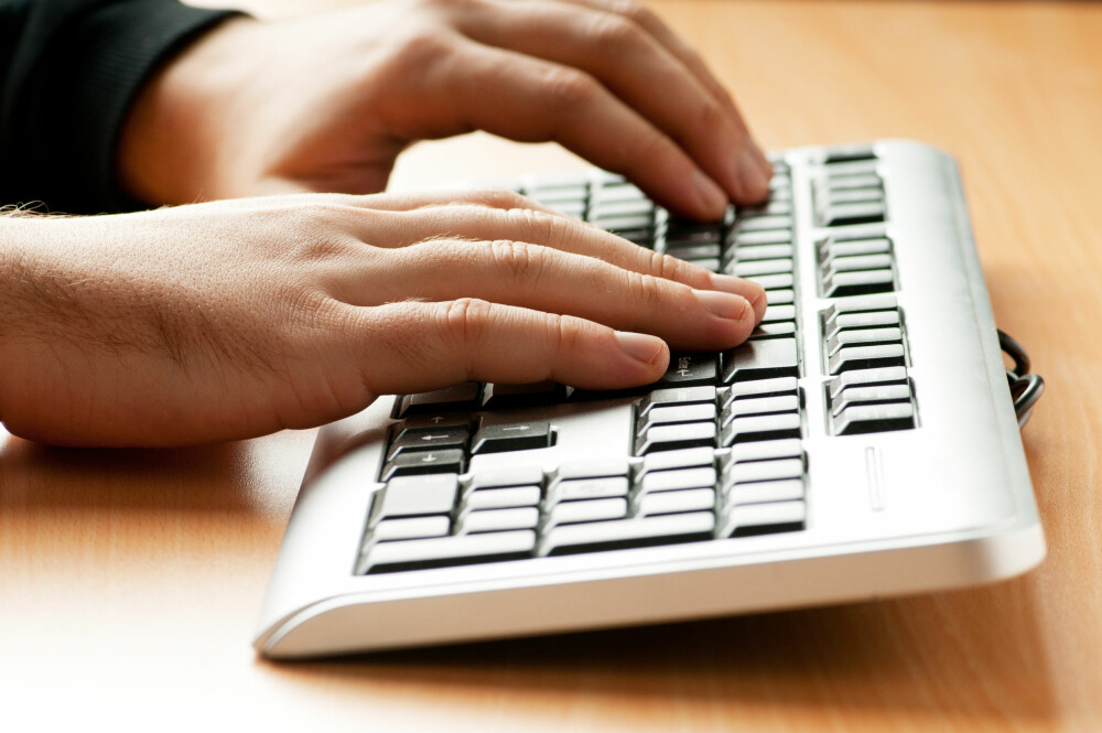 IKKE GLEM TASTATURET: Smitte finnes på en rekke steder, som for eksempel på tastaturet ditt. IKKE GLEM TASTATURET: Smitte finnes på en rekke steder, som for eksempel på tastaturet ditt.